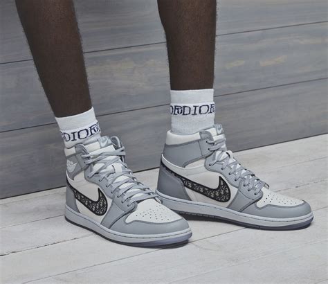 mens nike dior trainers|Dior x Air Jordan 1 high.